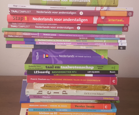 Zbiór książek do nauki języka holenderskiego